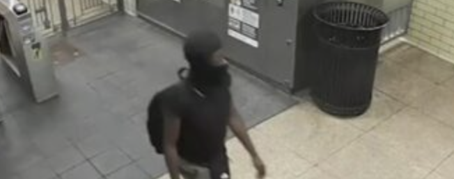 Illinois: Wacky Black Arrested for Allegedly Executing 4 Sleeping People on the Train